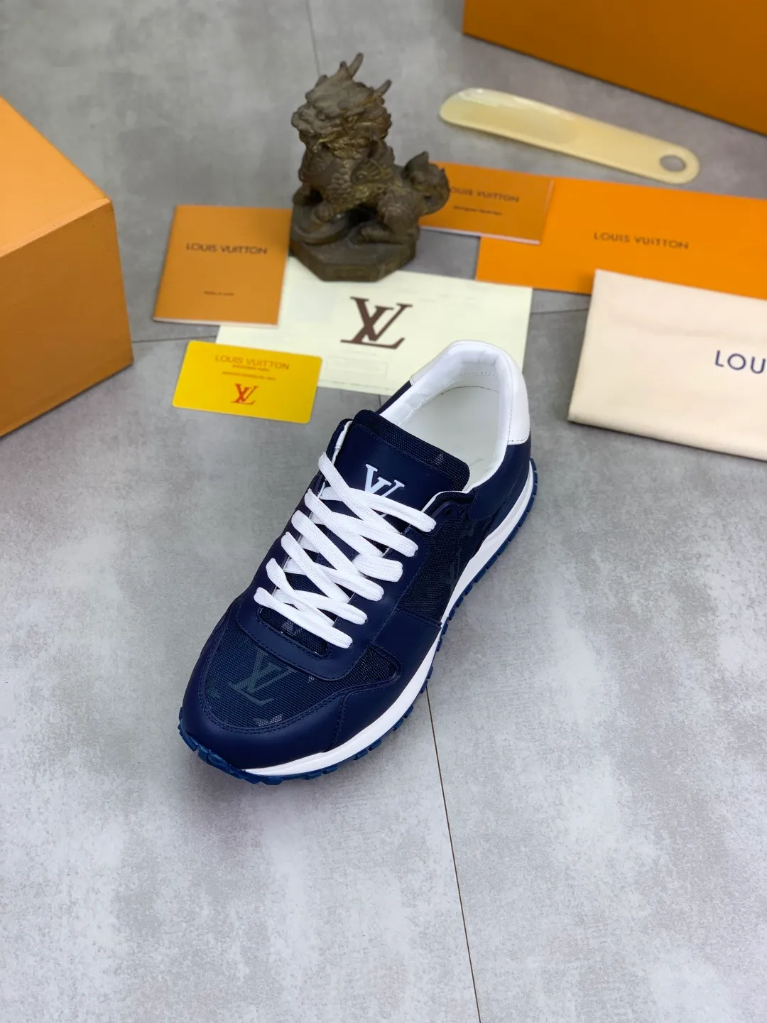 Men's men's shoes P680 new style 💶[LOUIS VUITTON] (original order) new style 🍀LV Louis Vuitton * - top version of LV classic trendy shoes! Use imported original cowhide and water-dyed cowhide lining. The latest original wear-resistant TPU combination outsole! High quality products! Multiple colors available, code number: 39-45 (46 customized)